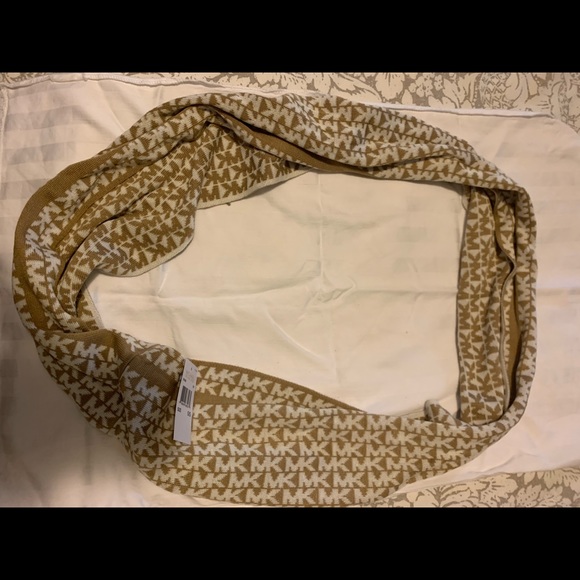 Michael Kors MK infinity scarf - Picture 2 of 2